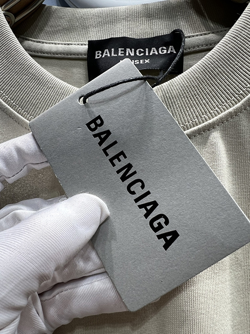 バレンシアガバイカラー英字ロゴ半袖Tシャツ