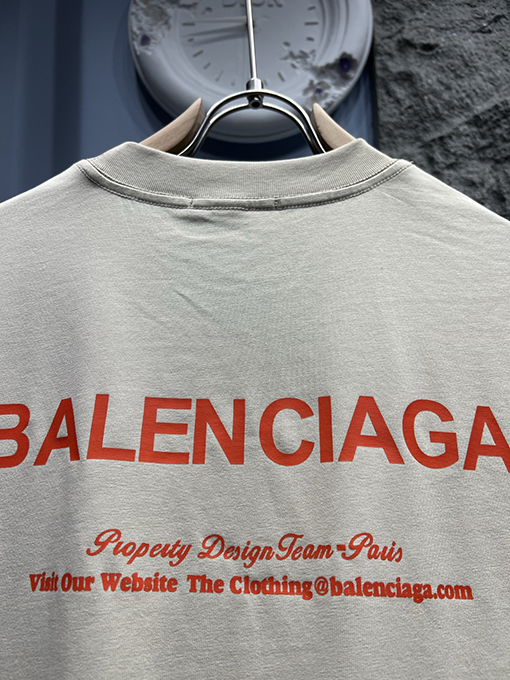 バレンシアガバイカラー英字ロゴ半袖Tシャツ