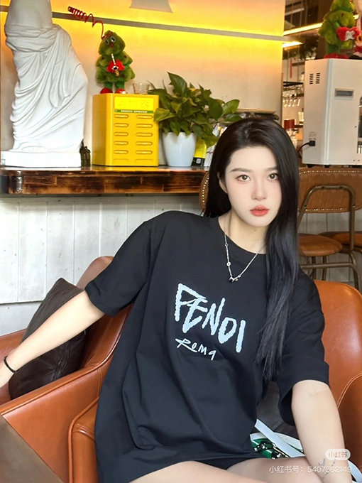 フェンディ フラッグテープデザイン半袖Tシャツ