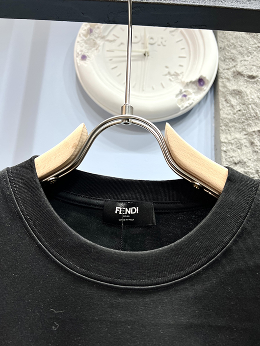 フェンディ フラッグテープデザイン半袖Tシャツ