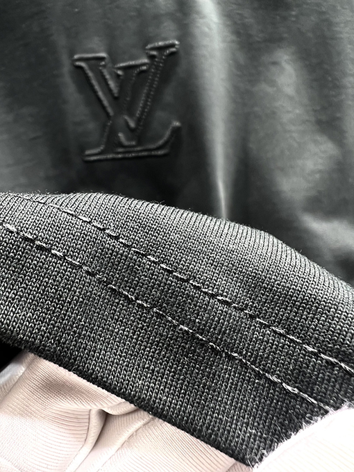 ルイヴィトンコピー新しい布刺繍ロゴ半袖Tシャツ