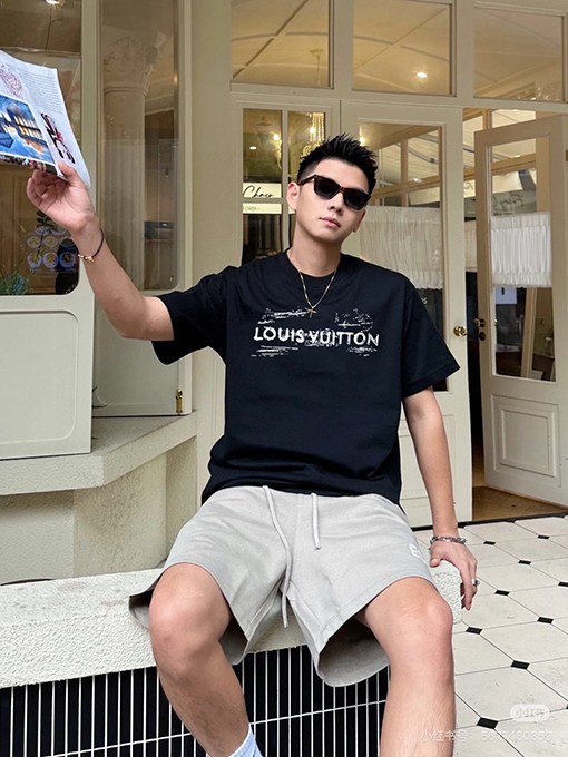 ルイヴィトン新しい文字プリントロゴ半袖Tシャツ