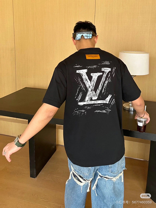 ルイヴィトン新しい文字プリントロゴ半袖Tシャツ