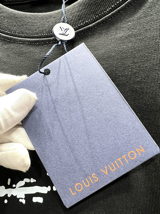 ルイヴィトン新しい文字プリントロゴ半袖Tシャツ