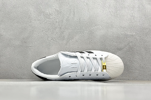 Bape x Adidas Superstar シェルトゥカジュアルスニーカー
