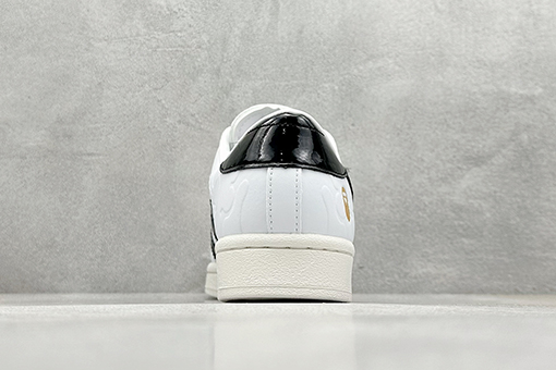 Bape x Adidas Superstar シェルトゥカジュアルスニーカー