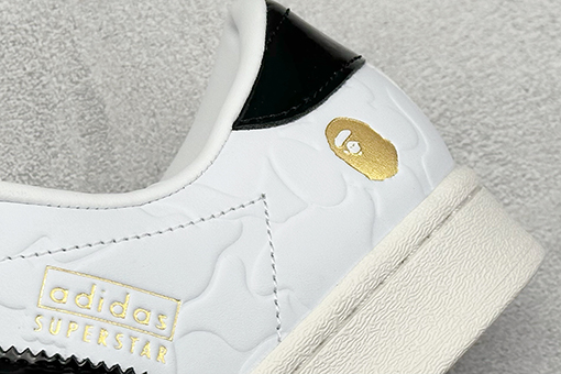 Bape x Adidas Superstar シェルトゥカジュアルスニーカー
