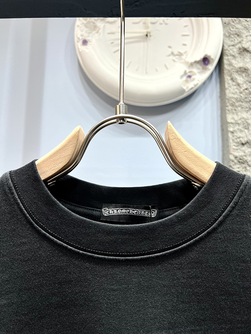 クロムハーツ刺繍文字半袖Tシャツ