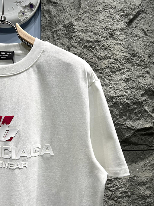 バレンシアガスーパーコピー新しいステッチプリントロゴ半袖Tシャツ