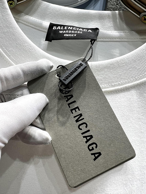 バレンシアガスーパーコピー新しいステッチプリントロゴ半袖Tシャツ