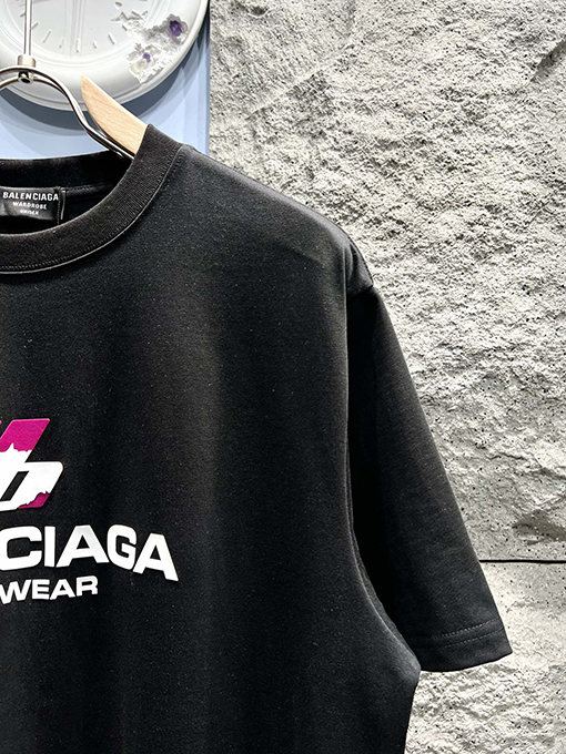 バレンシアガスーパーコピー新しいステッチプリントロゴ半袖Tシャツ