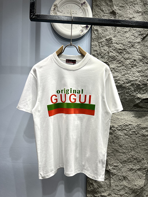 グッチスーパーコピー新しいアルファベットプリント半袖Tシャツ