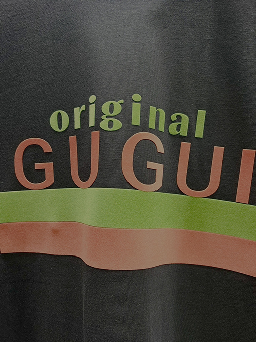 グッチスーパーコピー新しいアルファベットプリント半袖Tシャツ