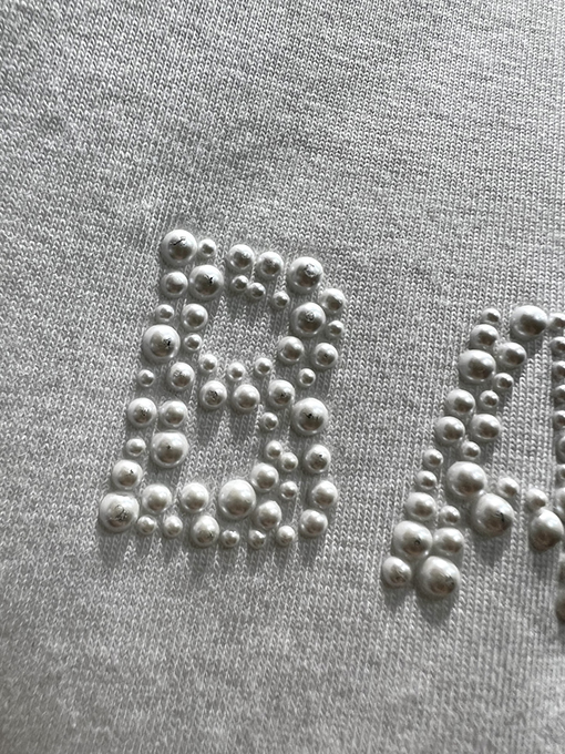 バレンシアガ新しいパール文字ロゴ半袖Tシャツ