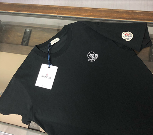 モンクレールカジュアル半袖Tシャツ