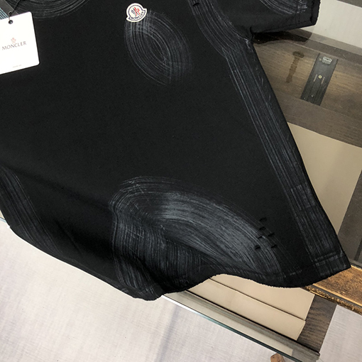 モンクレールクルーネック半袖Tシャツ