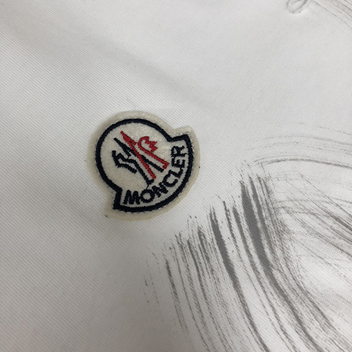 モンクレールクルーネック半袖Tシャツ