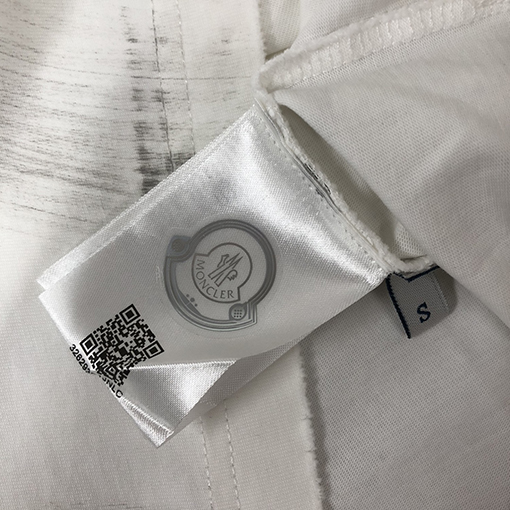 モンクレールクルーネック半袖Tシャツ