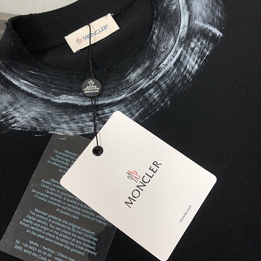 モンクレール新しい水洗いラウンドネック半袖Tシャツ