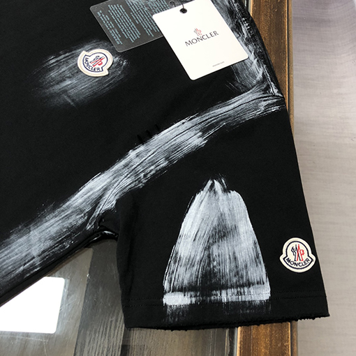モンクレール新しい水洗いラウンドネック半袖Tシャツ