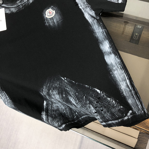 モンクレール新しい水洗いラウンドネック半袖Tシャツ