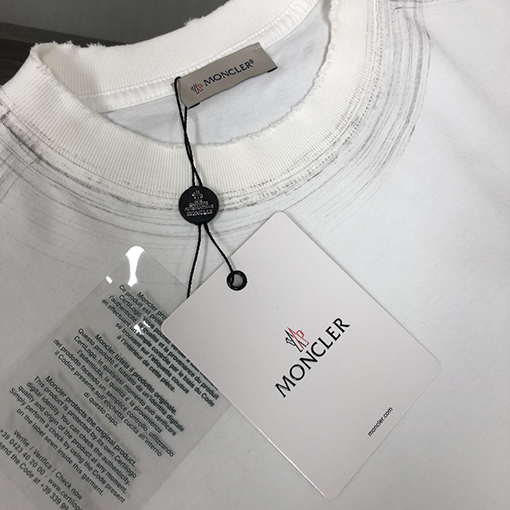 モンクレール新しい水洗いラウンドネック半袖Tシャツ
