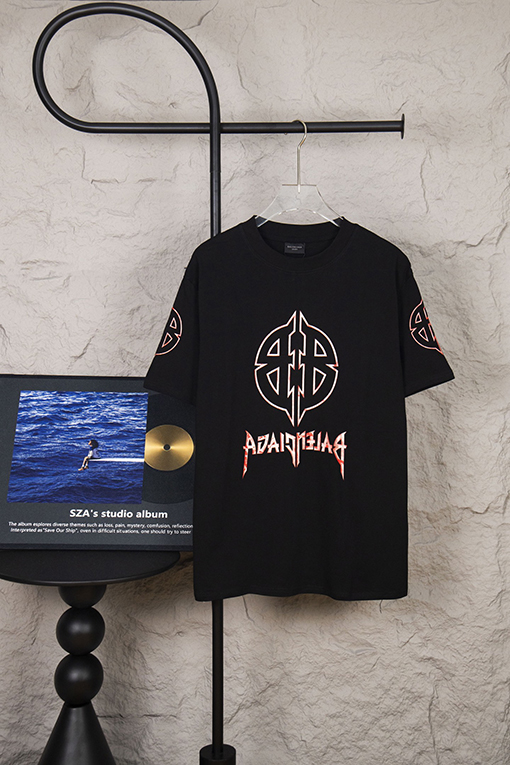 バレンシアガ反転パターン破裂プリントロゴ半袖Tシャツ
