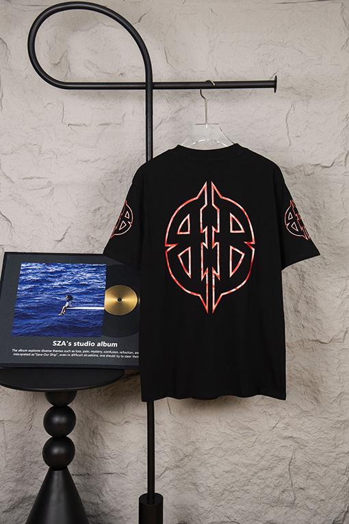 バレンシアガ反転パターン破裂プリントロゴ半袖Tシャツ