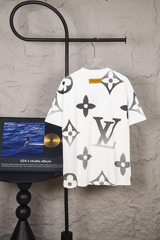ルイヴィトングラデーションロゴフルプリントTシャツ