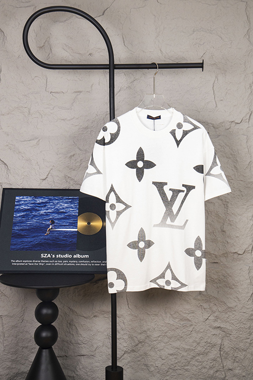 ルイヴィトングラデーションロゴフルプリントTシャツ