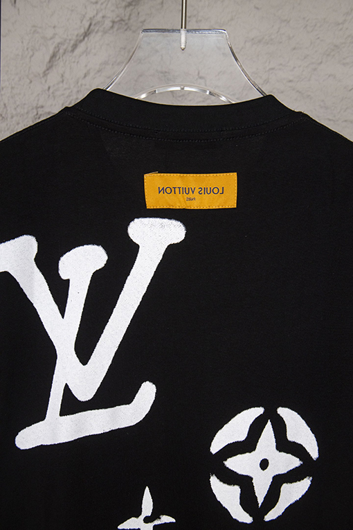 ルイヴィトンアルファベットロゴ落書き半袖Tシャツ