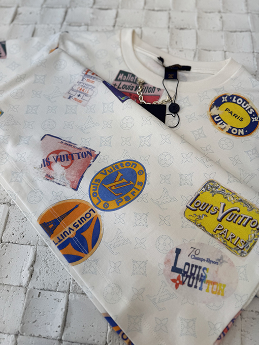 ルイヴィトンレディースプリントバッジチェーン半袖Tシャツ