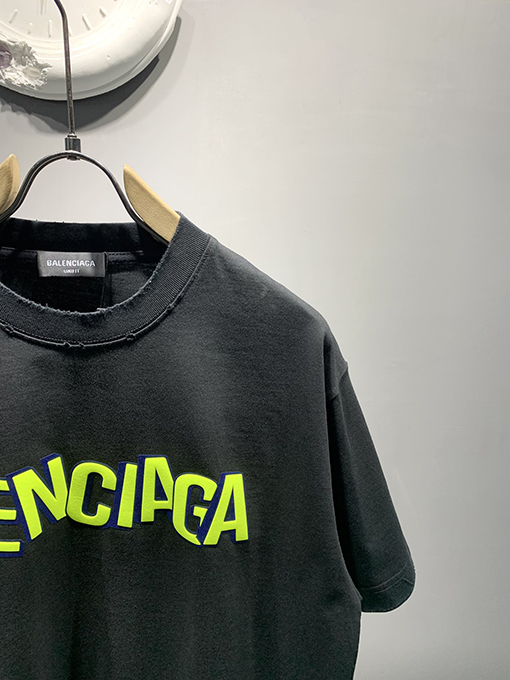 バレンシアガコピー新しい立体夜光発泡Tシャツ