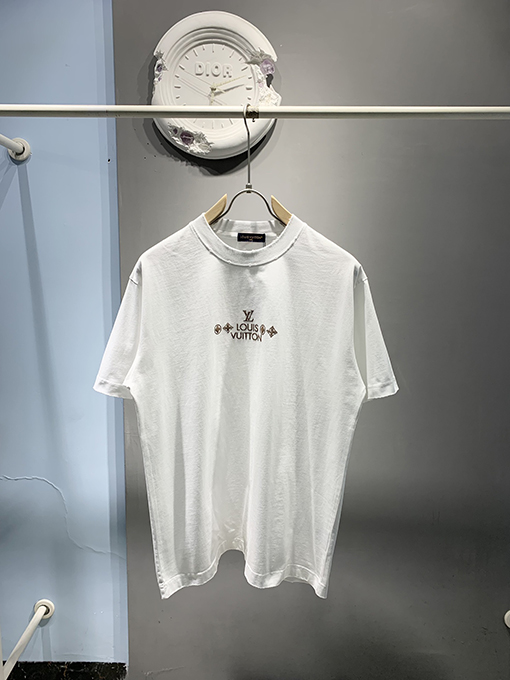 ルイヴィトンロゴフォームTシャツ