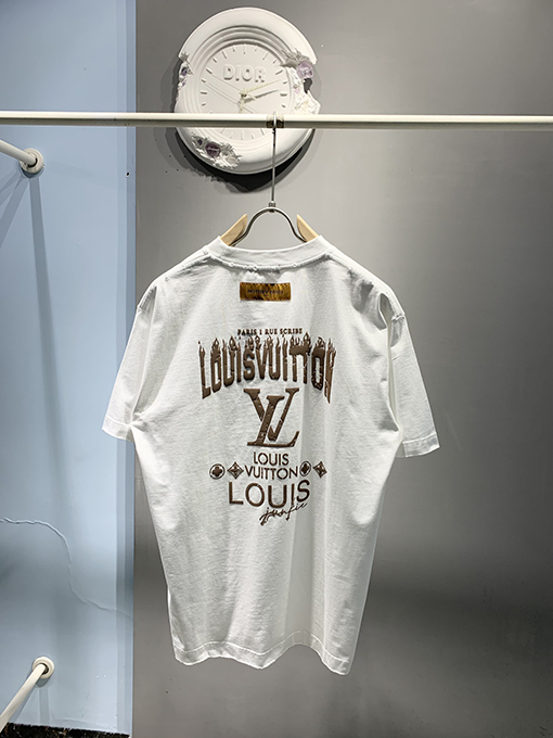 ルイヴィトンロゴフォームTシャツ