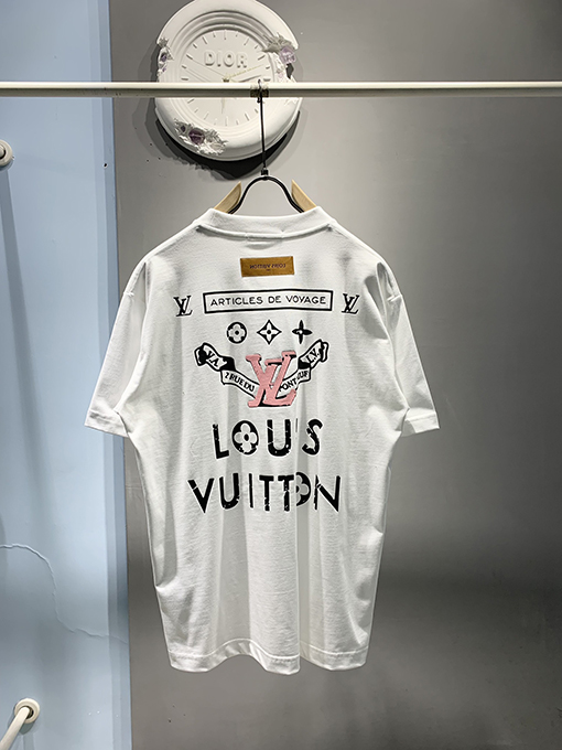 ルイヴィトンロゴプリントTシャツ