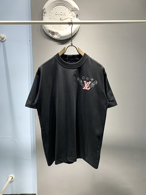 ルイヴィトンロゴプリントTシャツ