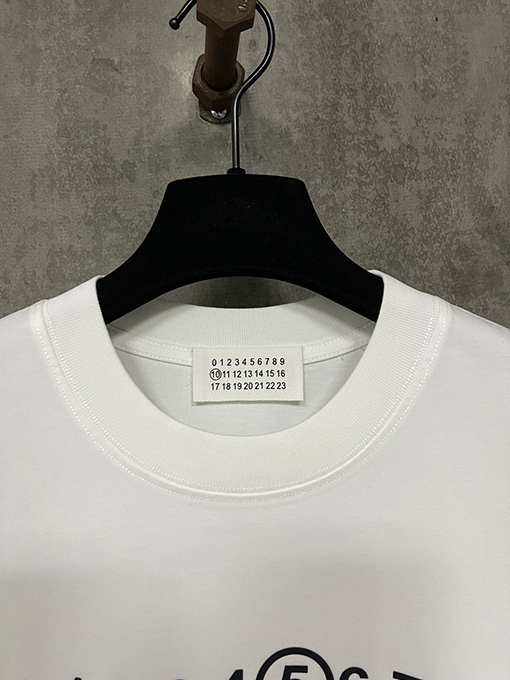 マルタンマルジェラスーパーコピークラシック520アルファベットロゴプリント半袖Tシャツ