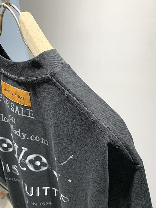 ルイヴィトン2025ssの手描きインクTシャツ