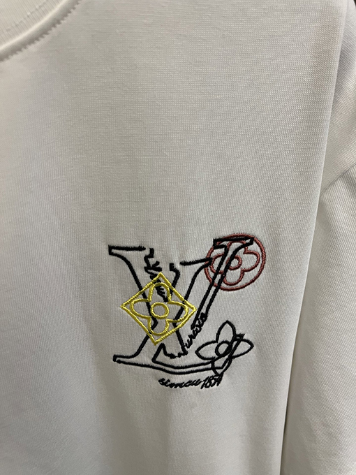 ルイヴィトン25SSカラフルな文字刺繍半袖Tシャツ