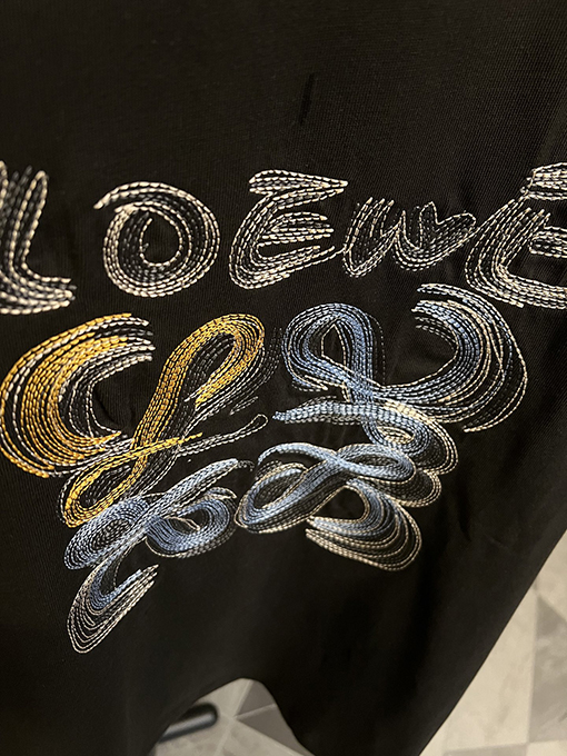 ロエベスーパーコピーライン刺繍ロゴ半袖シャツ
