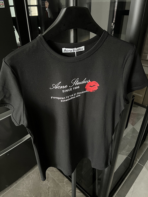 アクネストゥディオズリッププリントロゴプリントカジュアル半袖Tシャツ