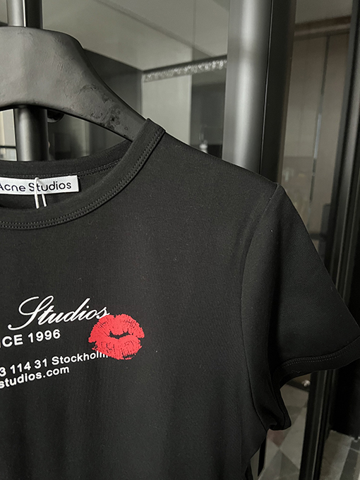 アクネストゥディオズリッププリントロゴプリントカジュアル半袖Tシャツ