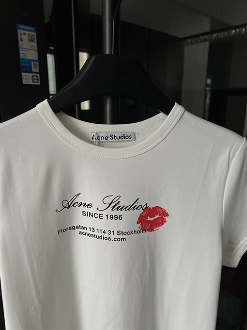 アクネストゥディオズリッププリントロゴプリントカジュアル半袖Tシャツ