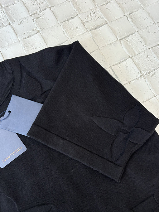 ルイヴィトンスーパーコピー黒い花のラウンドネックニット半袖Tシャツ