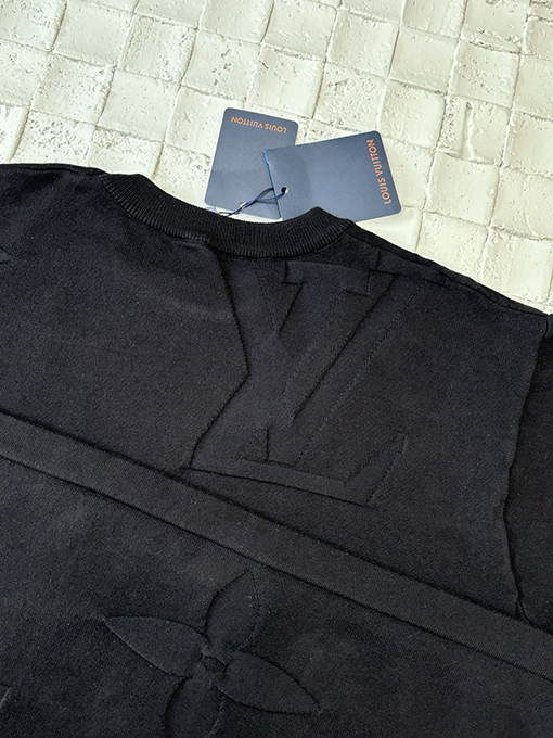 ルイヴィトンスーパーコピー黒い花のラウンドネックニット半袖Tシャツ