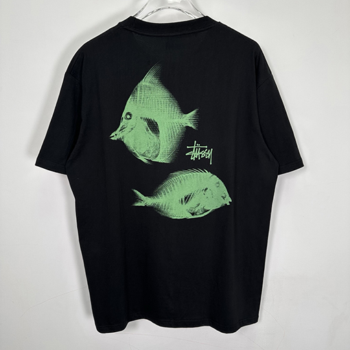 STUSSY SS25 X-RAY FISHIN TEE フィッシュボーンTシャツ