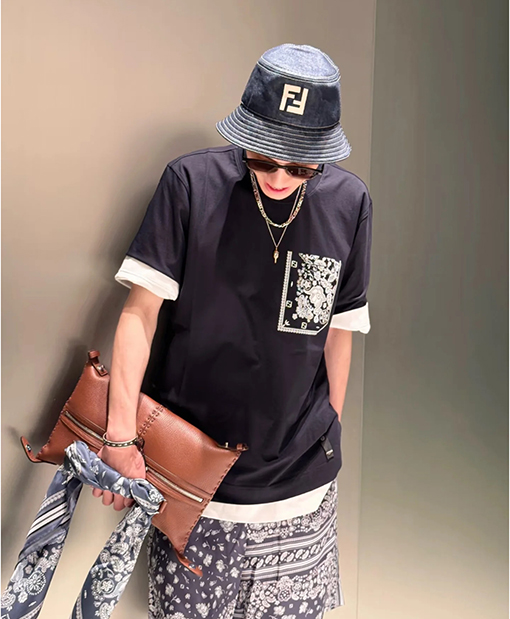 フェンディポケットプリント半袖Tシャツ