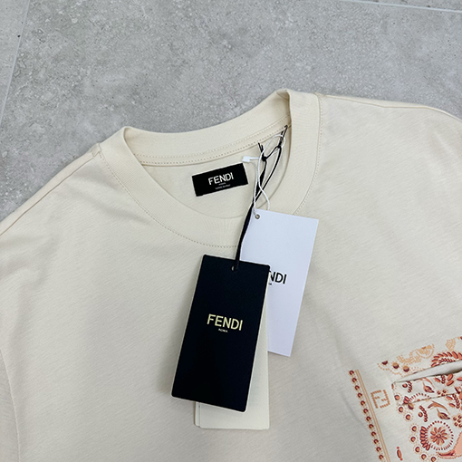 フェンディポケットプリント半袖Tシャツ