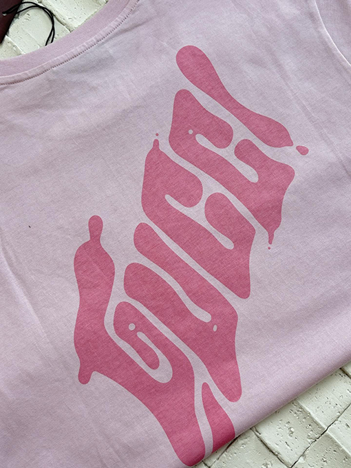 グッチスーパーコピー文字刺繍半袖Tシャツ